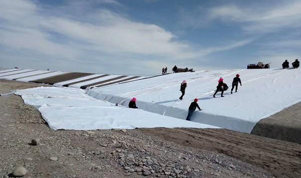 沙漠公路91香蕉视频APP免费下载布鋪設重點控製