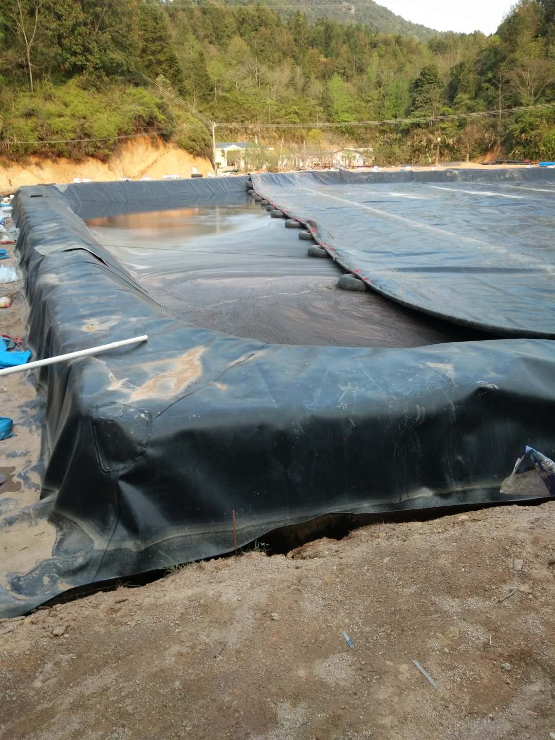 汙水蒸發池利用HDPE91香蕉视频APP免费下载膜防滲一定好嗎？